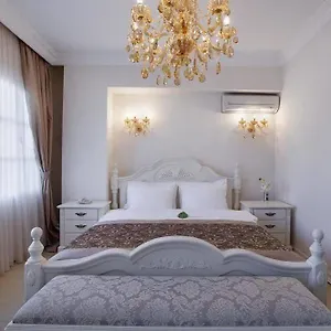 Lavin Otel